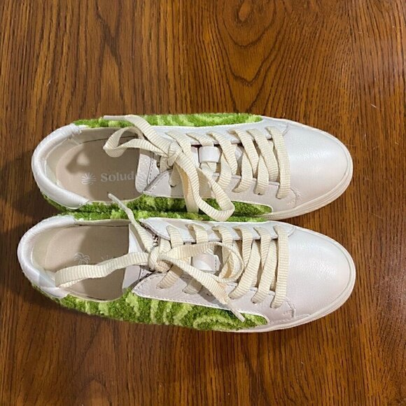 Soludos Women Ibiza Platform Leather Sneaker Green Embroidered Spiral Groovy Fun - Picture 5 of 8